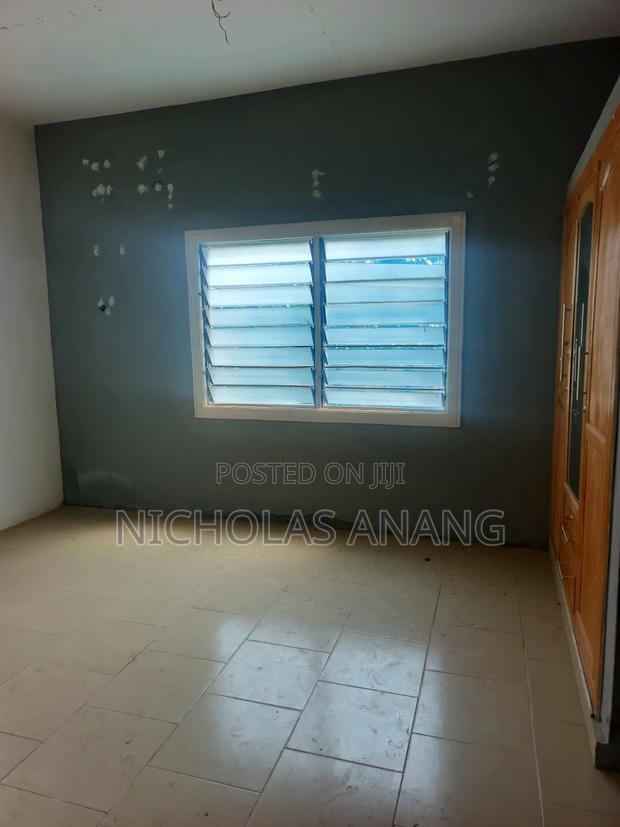 1bdrm Apartment in Dorns Properties, New Town for rent · Photo 6
