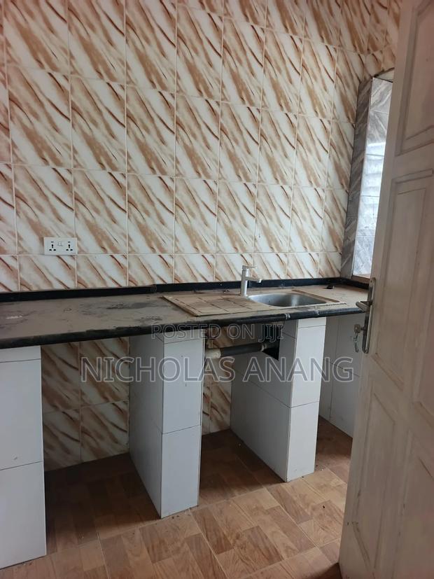 1bdrm Apartment in Dorns Properties, New Town for rent · Photo 8