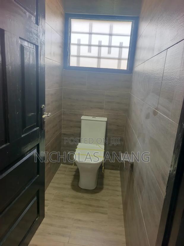 3bdrm House in The Dorns Properties, New Town for rent · Photo 4