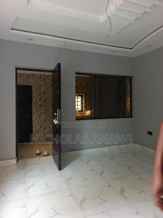 1bdrm Apartment in The Dorns Properties, New Town for rent · Photo 8
