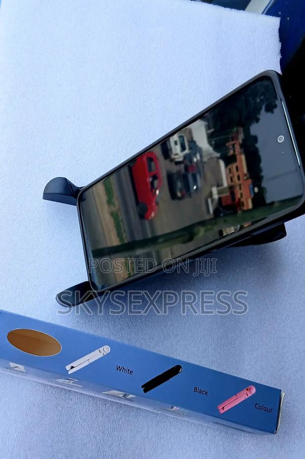 Portable Phone / Tablet Foid Stand · Photo 5