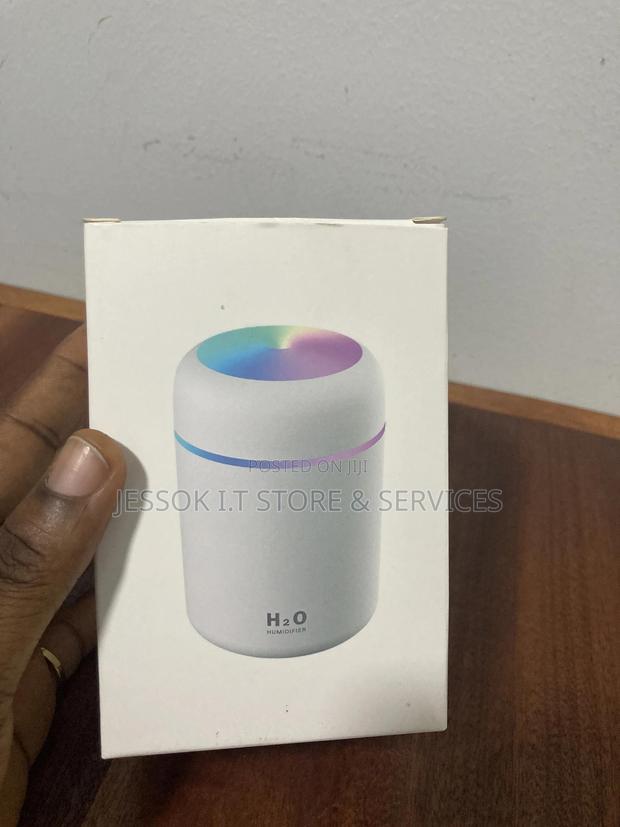 Portable Colorful Mini Air Humidifier Essential Oil Diffuser · Photo 3