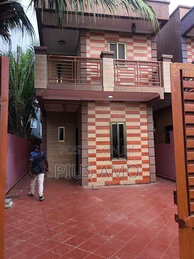 3bdrm Duplex in Teshie Bushroad for rent · Photo 1