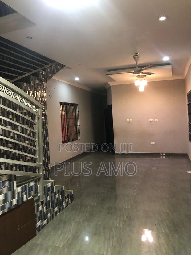 3bdrm Duplex in Teshie Bushroad for rent · Photo 8