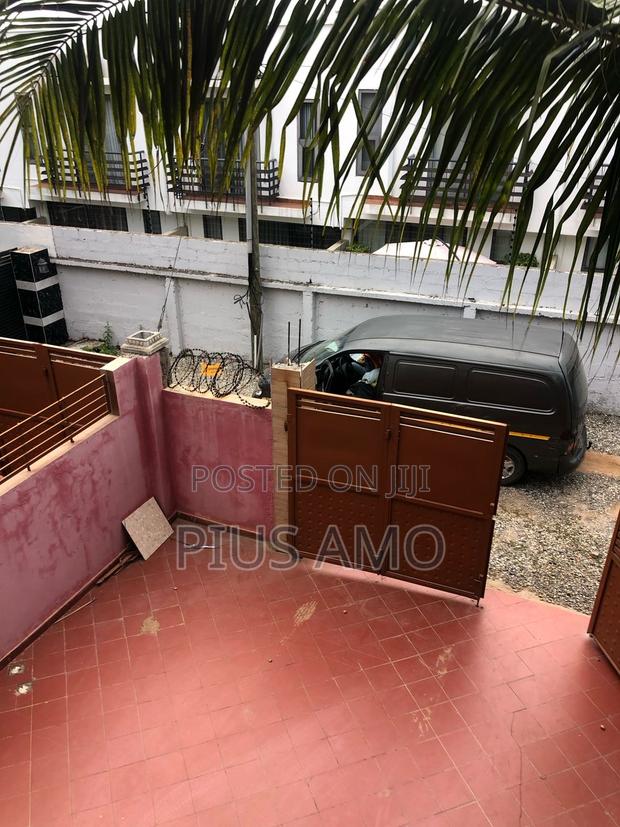 3bdrm Duplex in Teshie Bushroad for rent · Photo 7