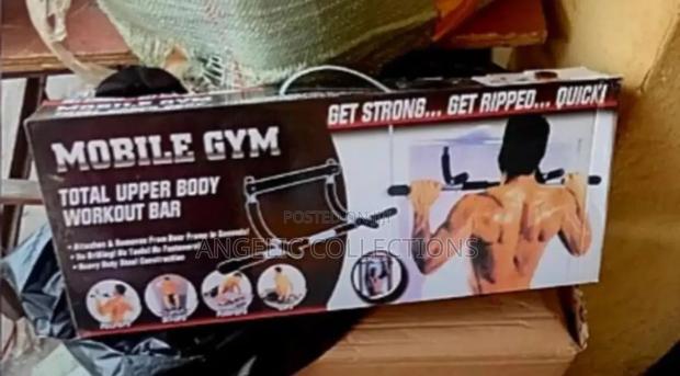 Fitness Pull Up Bar · Photo 1