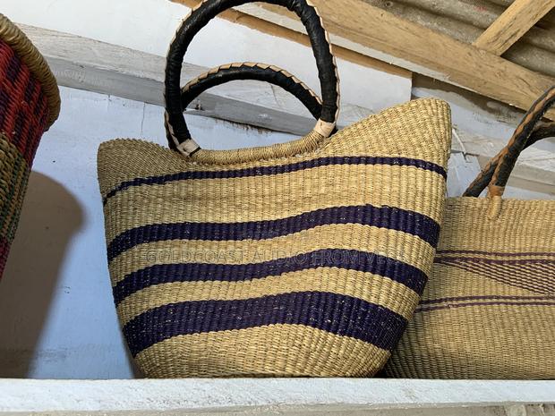 Straw Bag (Hand Woven ) · Photo 2