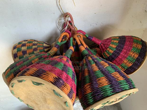 Maracas (Hoop Red/Bell Basket) · Photo 2