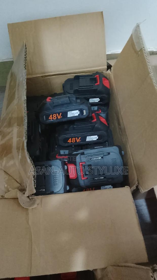 48v Rechargeable Lithium Battery · Photo 5