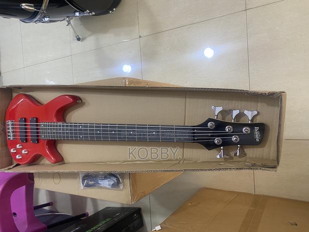 Ibanez Sound Gio Bass Guitar · Photo 2
