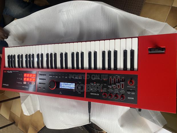 Roland Xps30 Keyboard · Photo 2