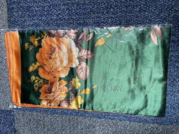 Vintage Scarfs · Photo 2