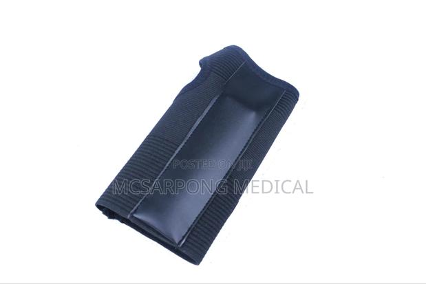 Finger Brace Support · Photo 2