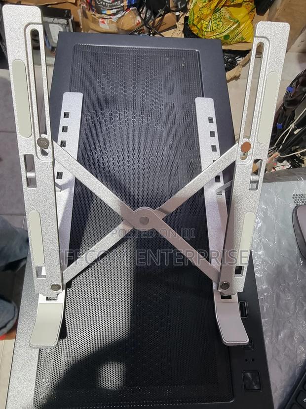 Laptop Stand · Photo 1