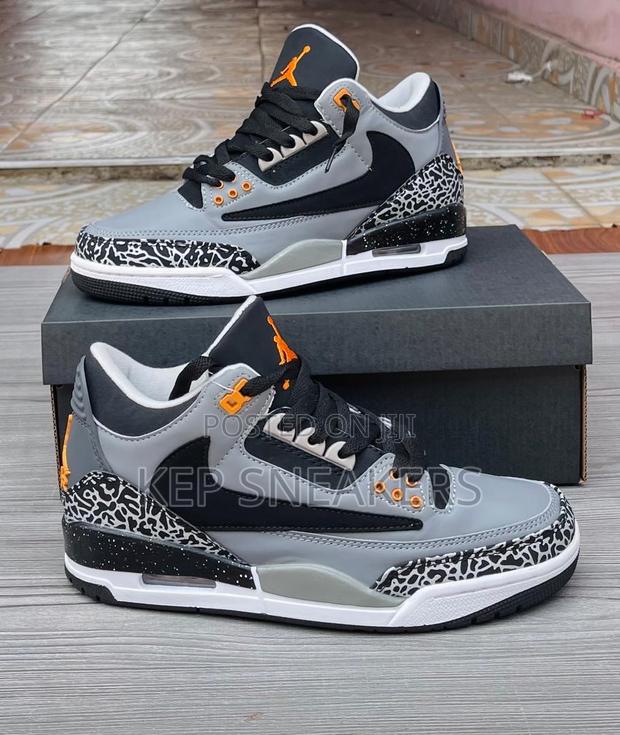 Nike Air Jordan 3 · Photo 4