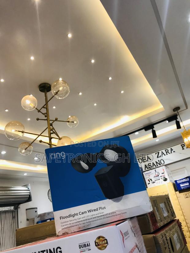 High Quality (Black) Ring Floodlight Cam Wired · Photo 1