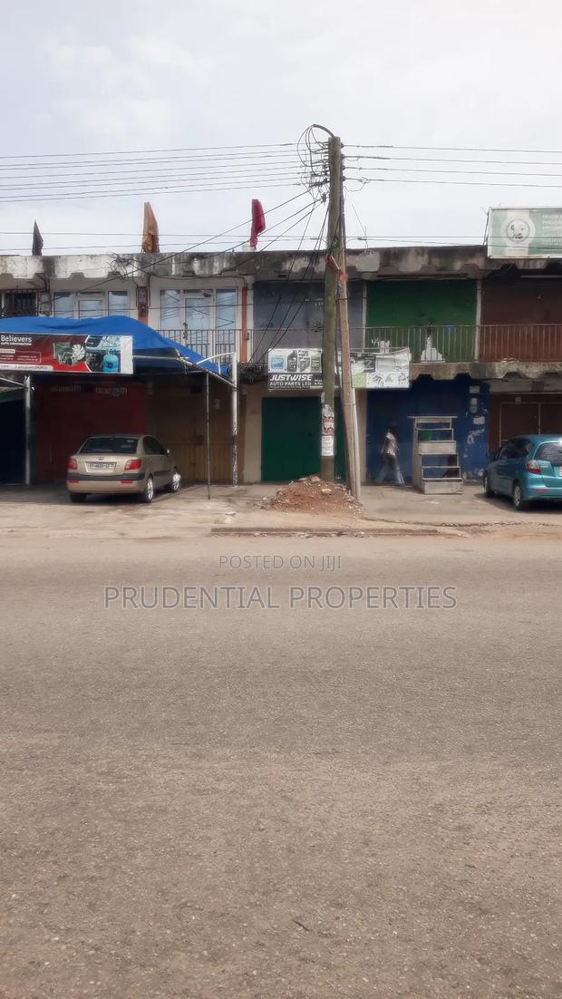 5bdrm House in Adabraka for sale