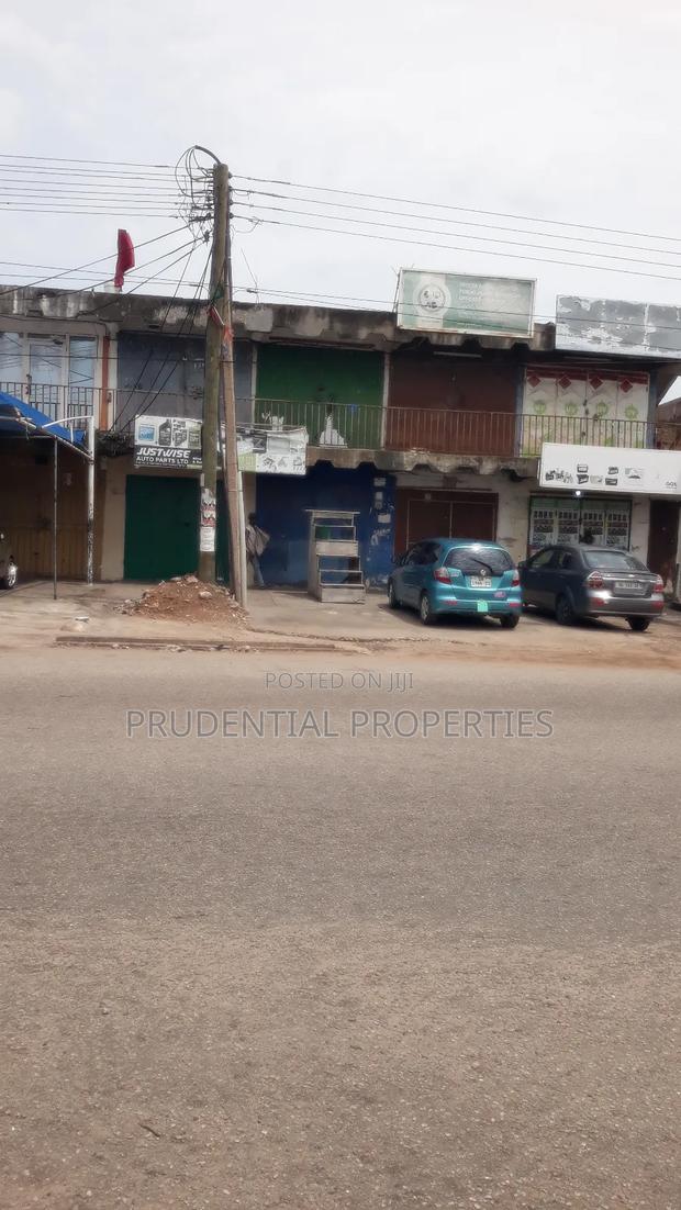 5bdrm House in Adabraka for sale · Photo 2