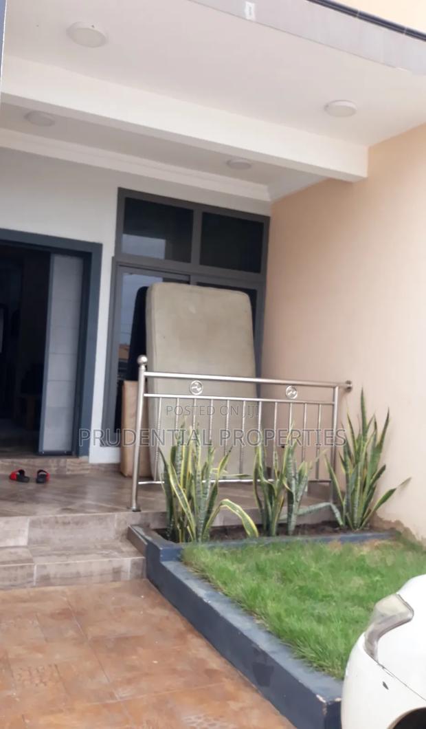 Furnished 2bdrm Apartment in Tesano for rent · Photo 5