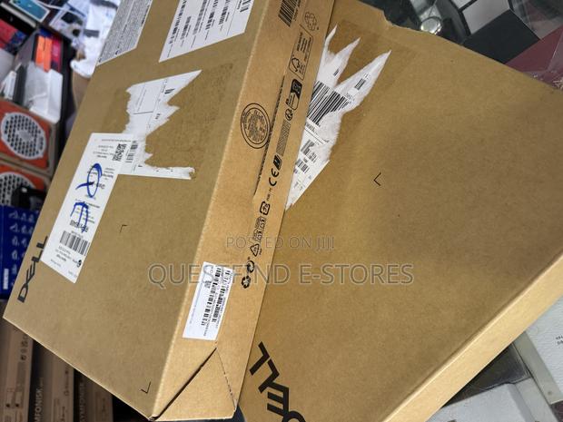 New Laptop Dell 16GB Intel Core Ultra 7 SSD 256GB · Photo 2