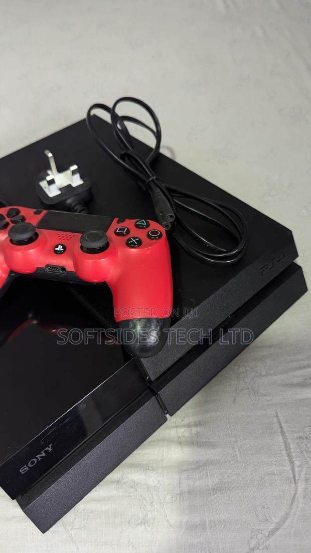 Neat Playstation 4 Standard Home Used Console For Tv Gaming · Photo 2