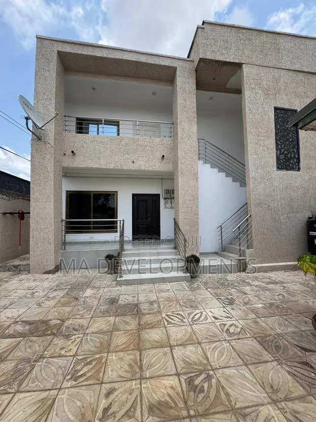 3bdrm Apartment in Madev Realty, Achimota for rent · Photo 1