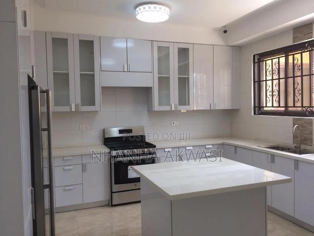 4bdrm House in Teme Community 12, Tema Metropolitan for rent · Photo 3