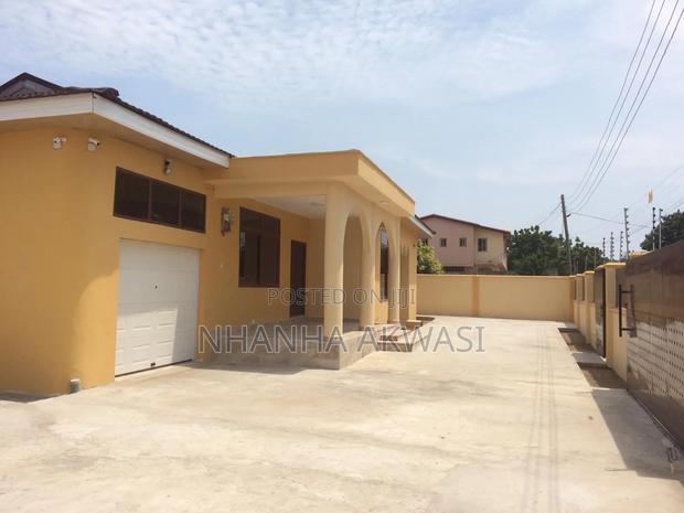 4bdrm House in Teme Community 12, Tema Metropolitan for rent · Photo 7