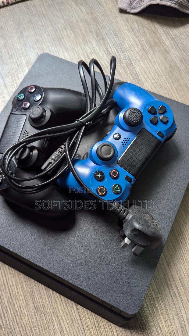 Playstation 4 Pro Video Game Console From Home · Photo 7