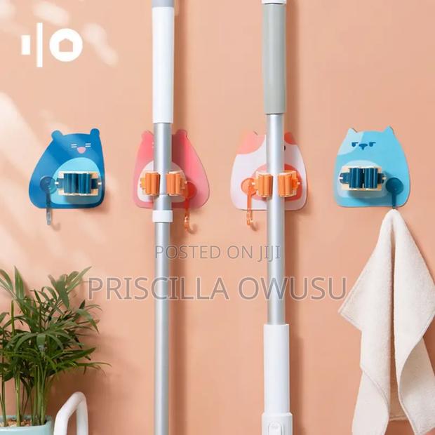 Broom Holder / Mop Holder · Photo 1