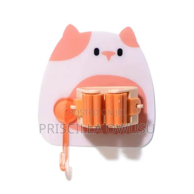 Broom Holder / Mop Holder · Photo 3