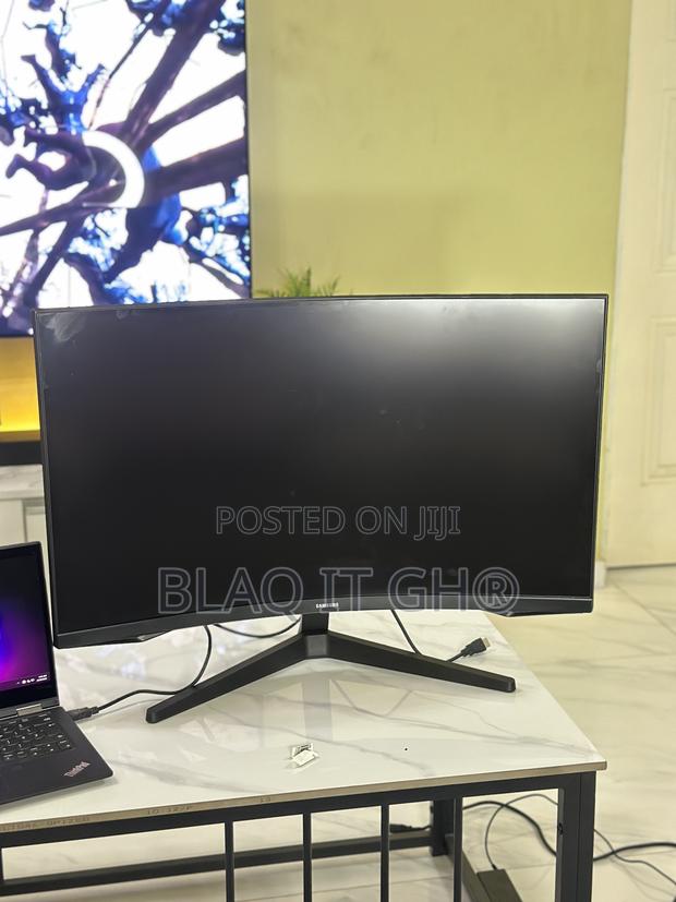 Samsung Odyssey G5 32 Inches QHD 165htz 1ms · Photo 4