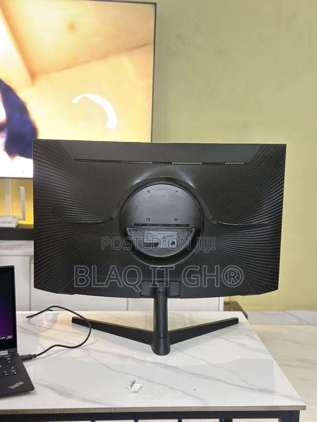 Samsung Odyssey G5 32 Inches QHD 165htz 1ms · Photo 1