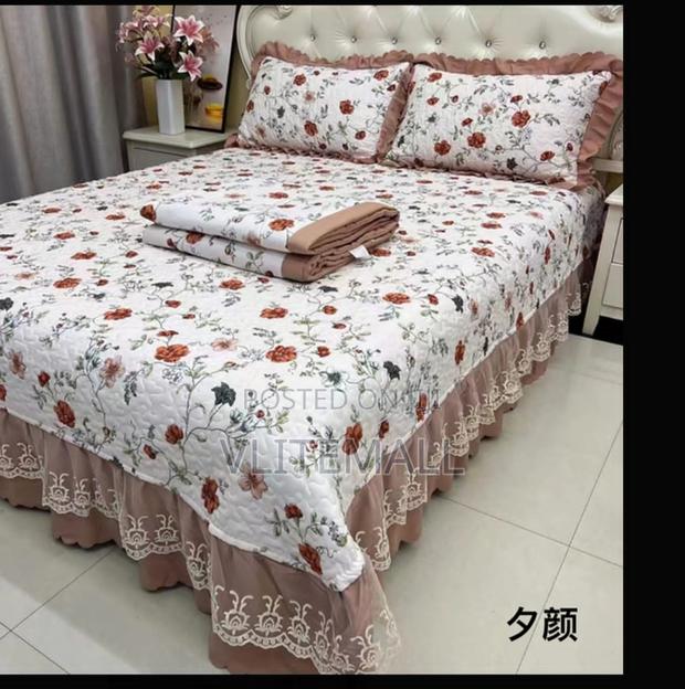 Perfect Pair: Bed Sheet 3 Pillow Cases" · Photo 2