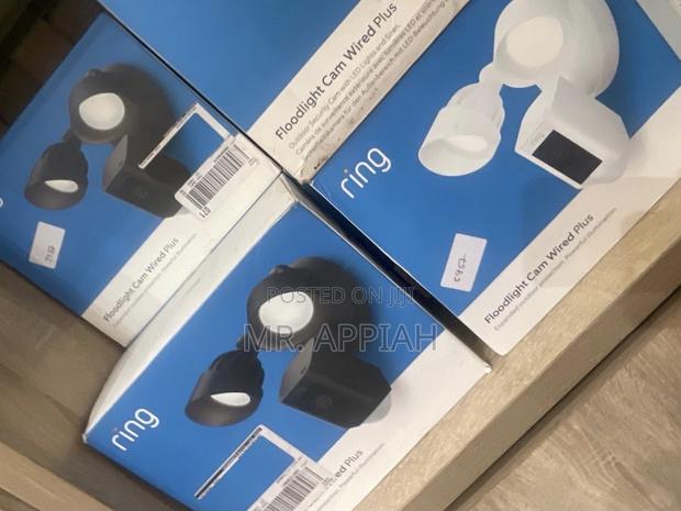 Well Design Ring Floodlight Cam Wired Plus 1080p Hd Vidoe. · Photo 1