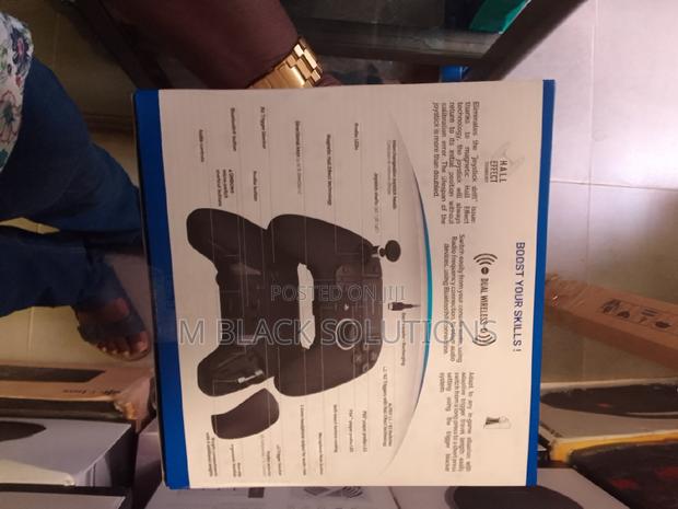 Revolution Pro 5 Wireless Controller · Photo 2