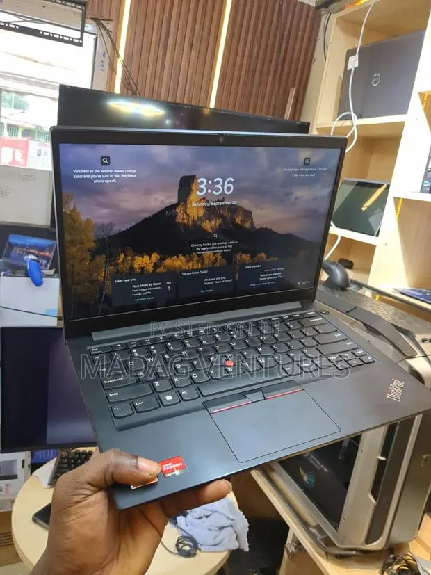 Laptop Lenovo ThinkPad E14 Gen 3 16GB AMD Ryzen 5 SSD 256GB · Photo 1