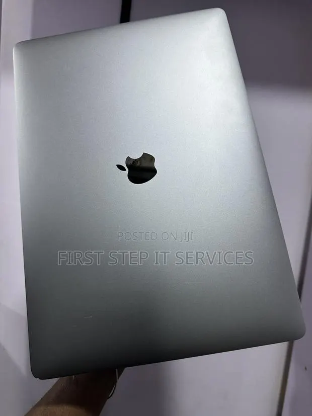 Laptop Apple MacBook Pro 32GB Intel Core i7 SSD 1T · Photo 1