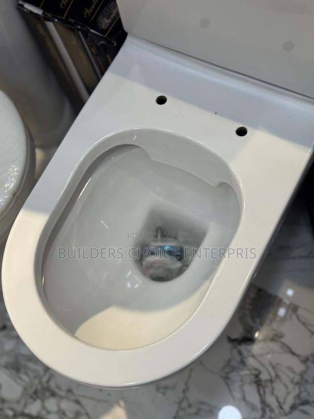 Aqua Water Closet (Soft Close) · Photo 3