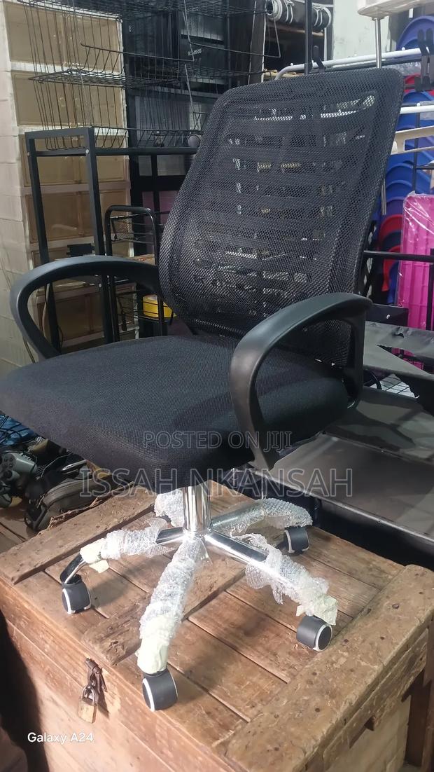 Swevil Office Chair · Photo 2