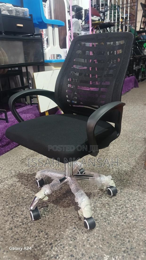 Swevil Office Chair · Photo 5