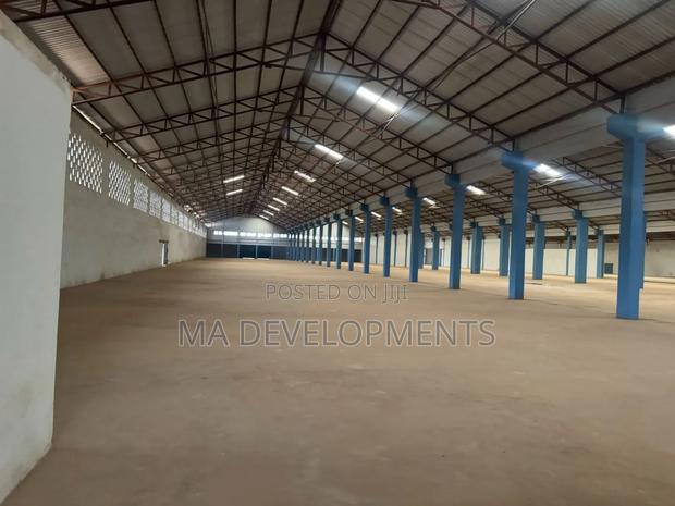 9,000 Square Meter Warehouse for Rent in Tema Industrial Area. · Photo 4