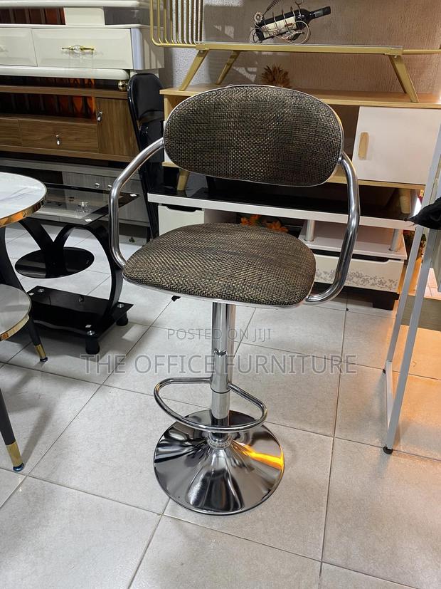 Island Stool · Photo 1