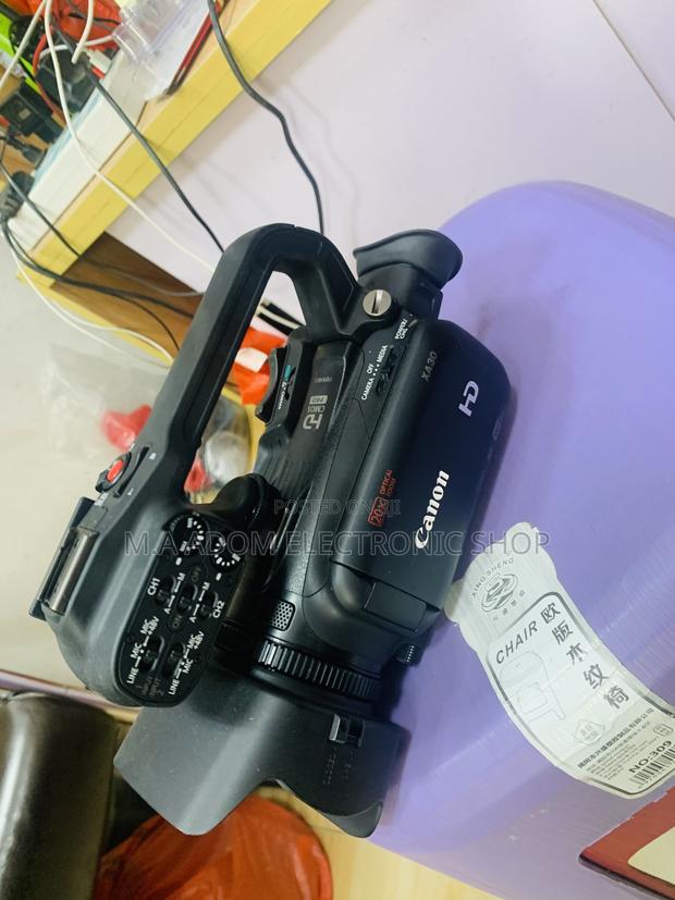 Xa30 Camcorder · Photo 2