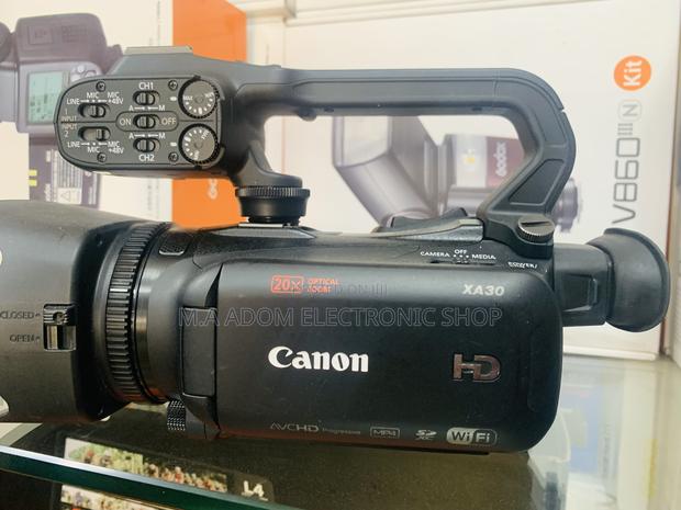 Black Canon Xa30 Camera · Photo 2