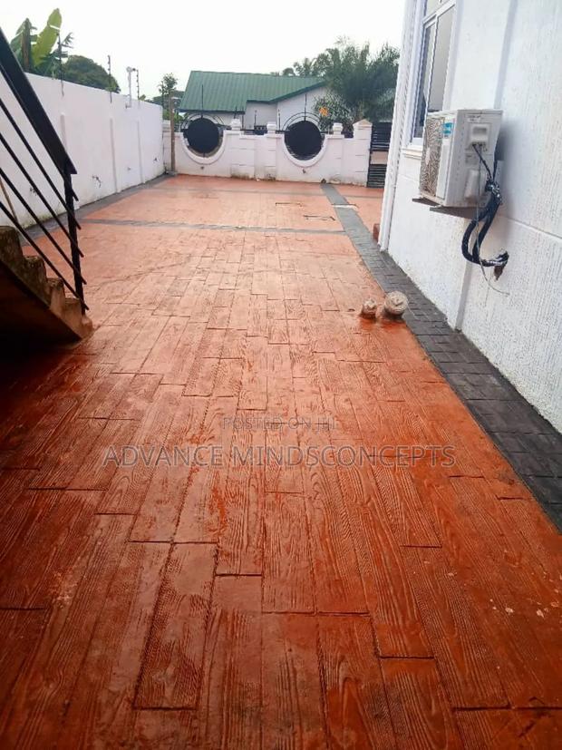 Professional Concrete Finisher's · Photo 3