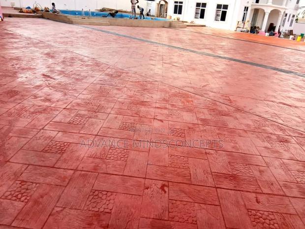 Professional Concrete Finisher's · Photo 8