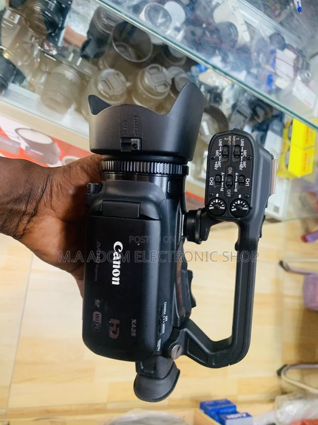 Canon Xa25 Professional Video Camera for Tv Studios · Photo 2