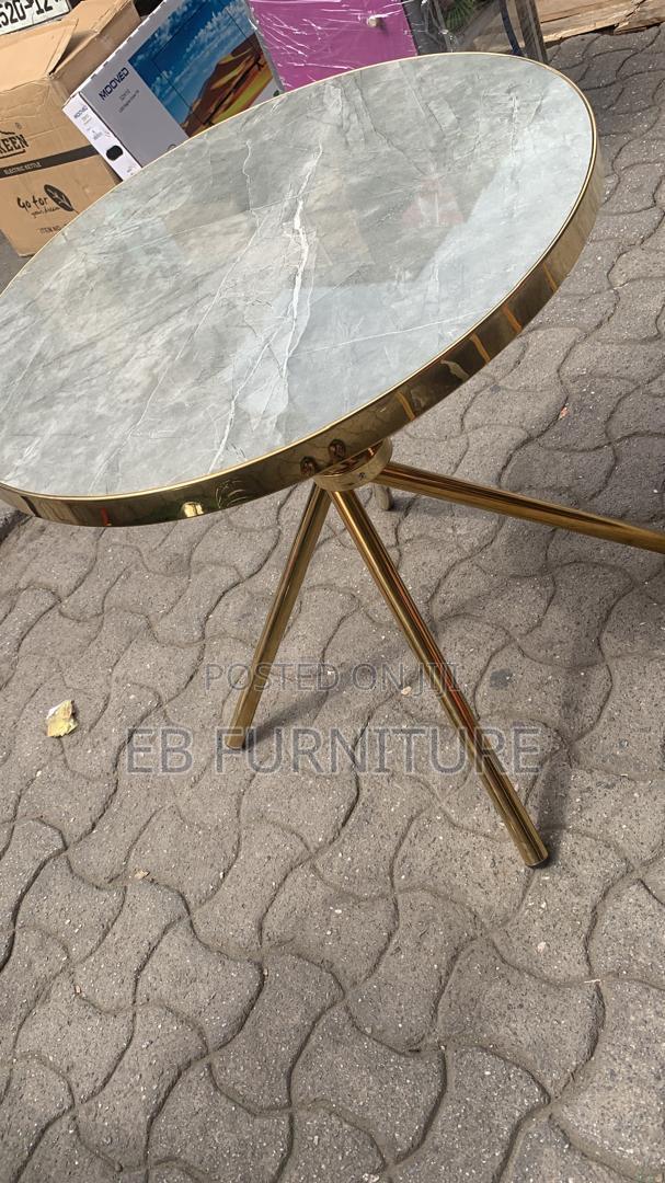 Dining Table · Photo 1