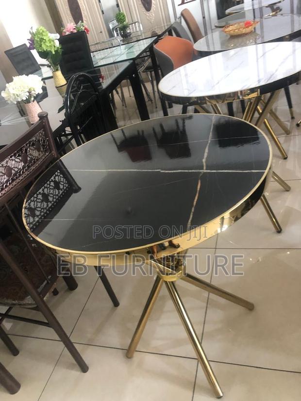 Dining Table · Photo 2
